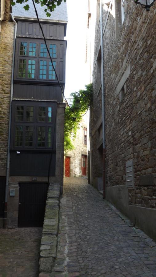 Appartement T2 ,Parking Prive,Terrasse, 10 Mns A Pieds De La Cite Corsaire Et Ses Plages Saint-Malo Exterior photo